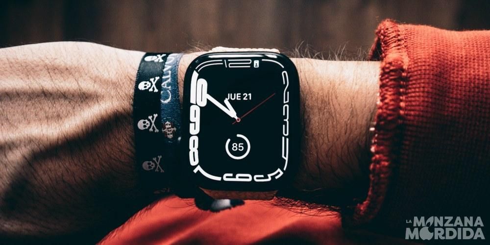 Peržiūrėkite Apple Watch Series 7, kiek tai verta?