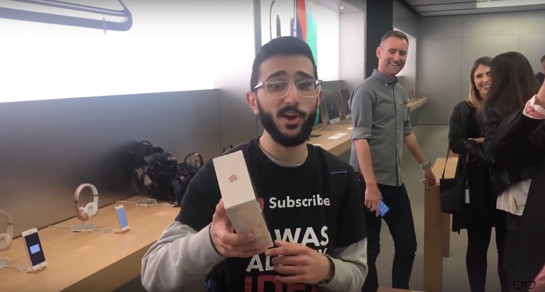 11 dies a la porta d'una Apple Store per comprar l'iPhone 8