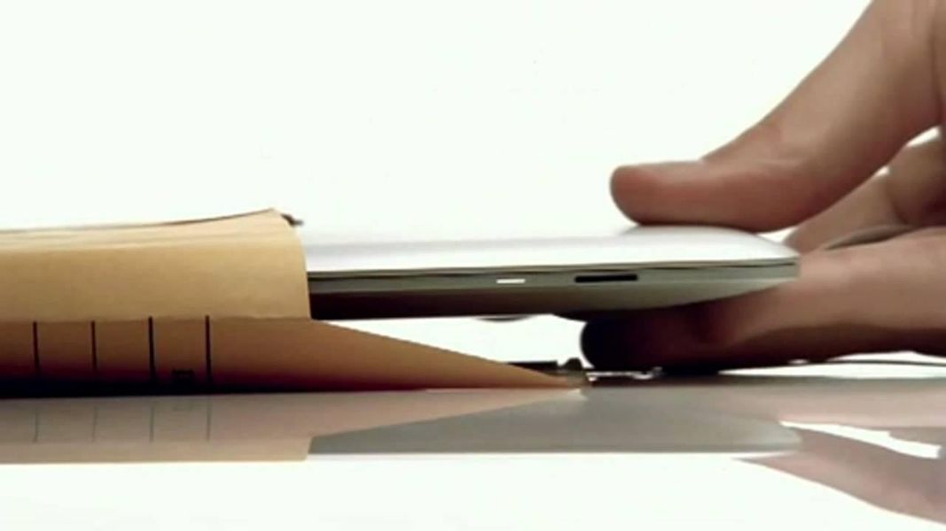 Det er 10 år siden det berømte billede af Steve Jobs tager en MacBook Air ud af en konvolut