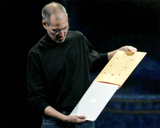 Prošlo je 6 godina od smrti Stevea Jobsa, pregledavamo njegov život u Appleu