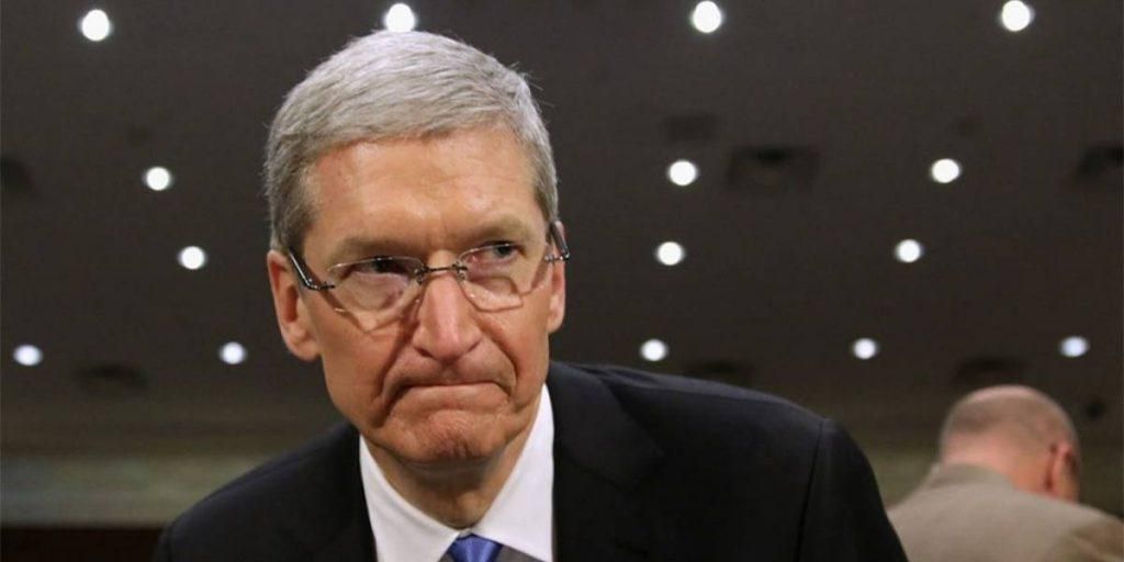 Secondo gli esperti, l'iPhone potrebbe scendere di prezzo a causa di un nuovo calo delle entrate di Apple