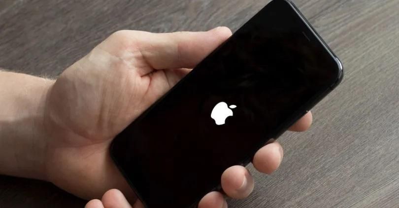 Foto iPhone che si cancellano da sole: l'errore si ripresenta