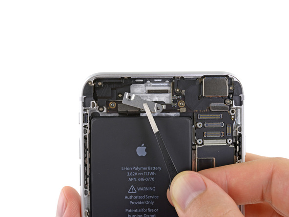 iPhone 6 PlusWi-Fiアンテナの交換-23