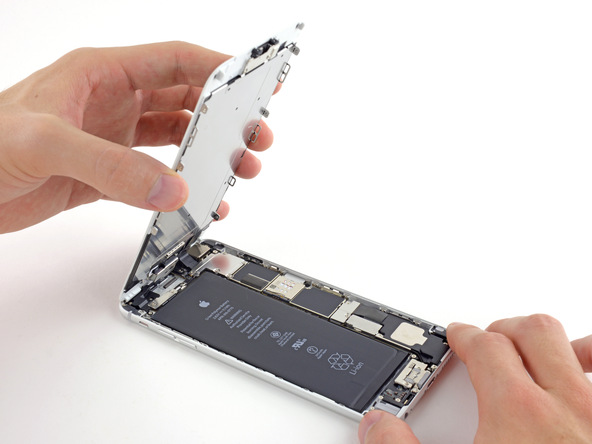 iPhone 6 PlusWi-Fiアンテナの交換-7