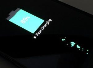 Korjaus: Galaxy S6 ei lataudu