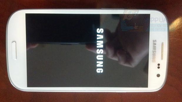 Korriger: Samsung-telefon fast i støveløkkelen og vil ikke slå på