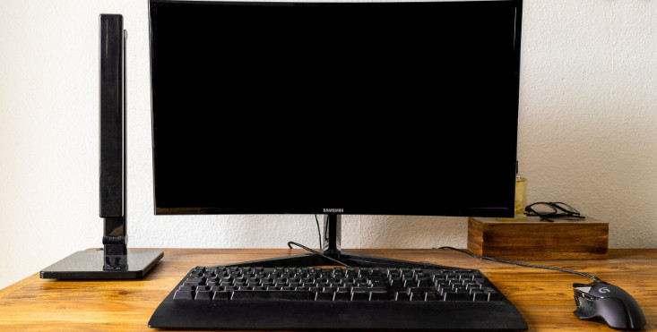 Cómo arreglar el monitor que se vuelve negro aleatoriamente