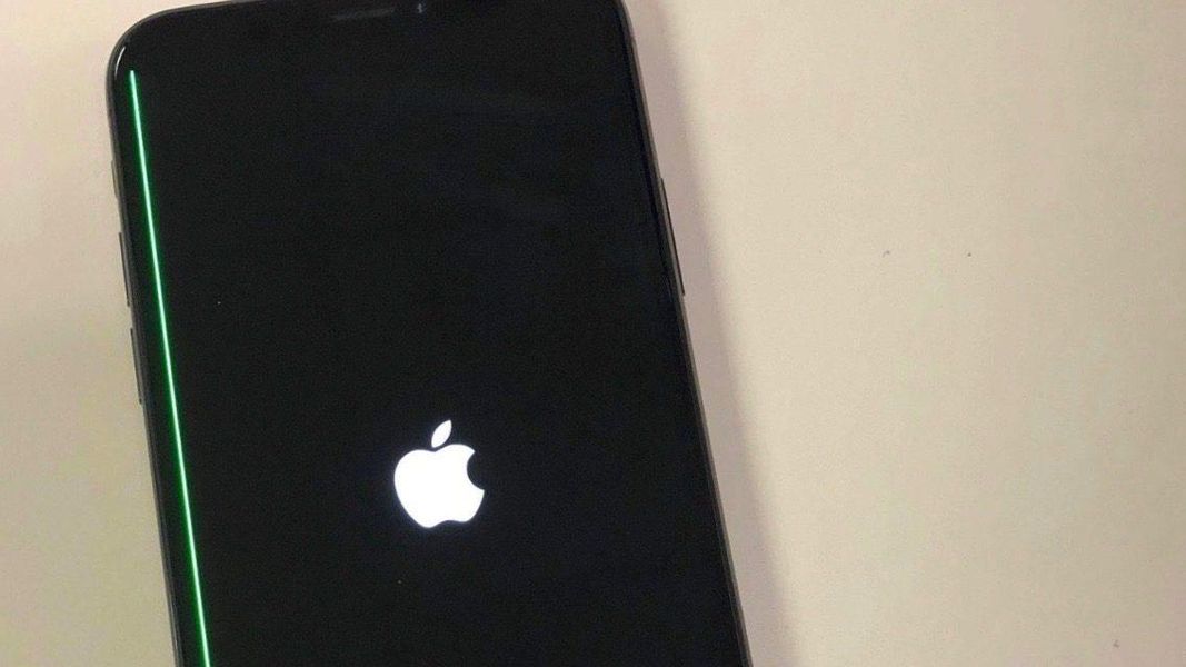 Một số iPhone X hiển thị một đường màu xanh lá cây trên màn hình