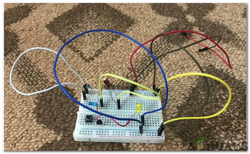Como projetar um circuito multifuncional de luzes LED com desvanecimento UP / DOWN?