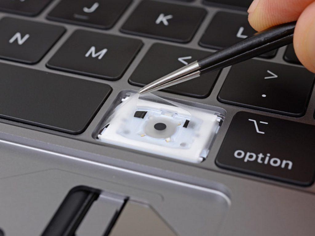 Apple obiecuje szybszą naprawę klawiatury MacBooka