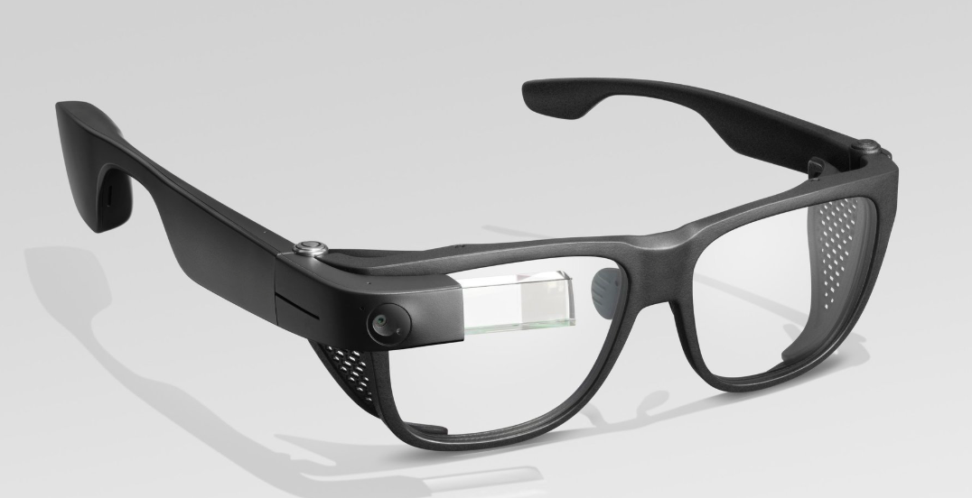 „Google“ akinių kūrimas tęsiasi, nes paieškos milžinas bando atrasti tikrąjį AR ir VR potencialą