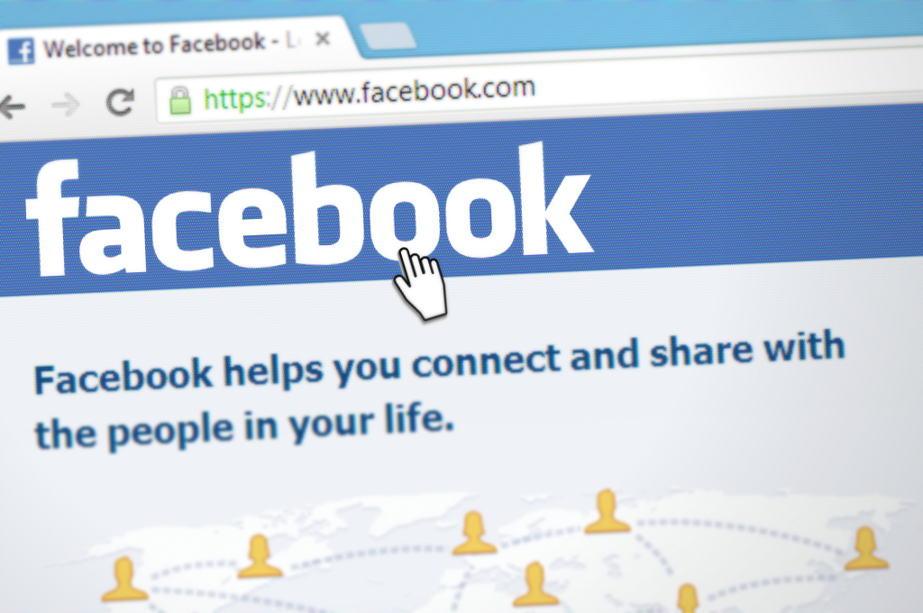 Facebook údajne testuje príbehy, ktoré by mohli trvať 3 dni