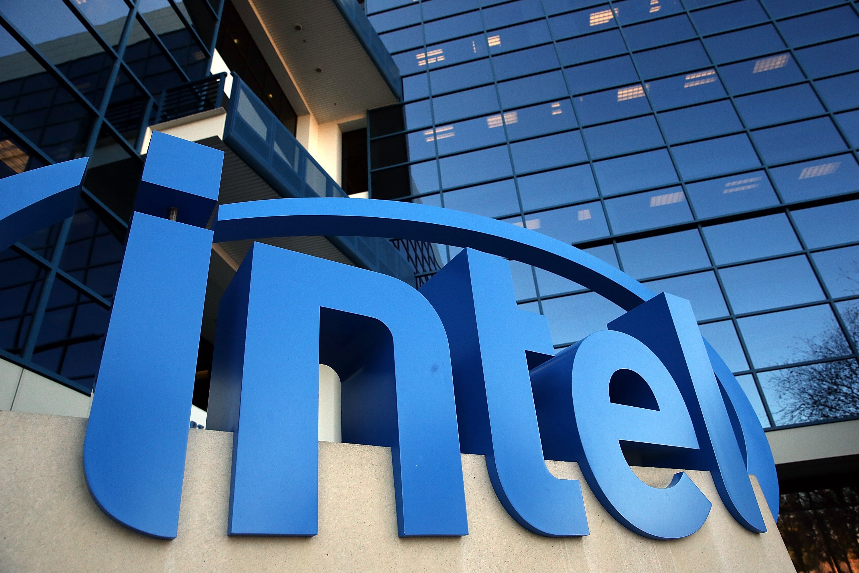 Интел признаје АМД-ову доминацију у вишенаменским радним оптерећењима са Матиссеом