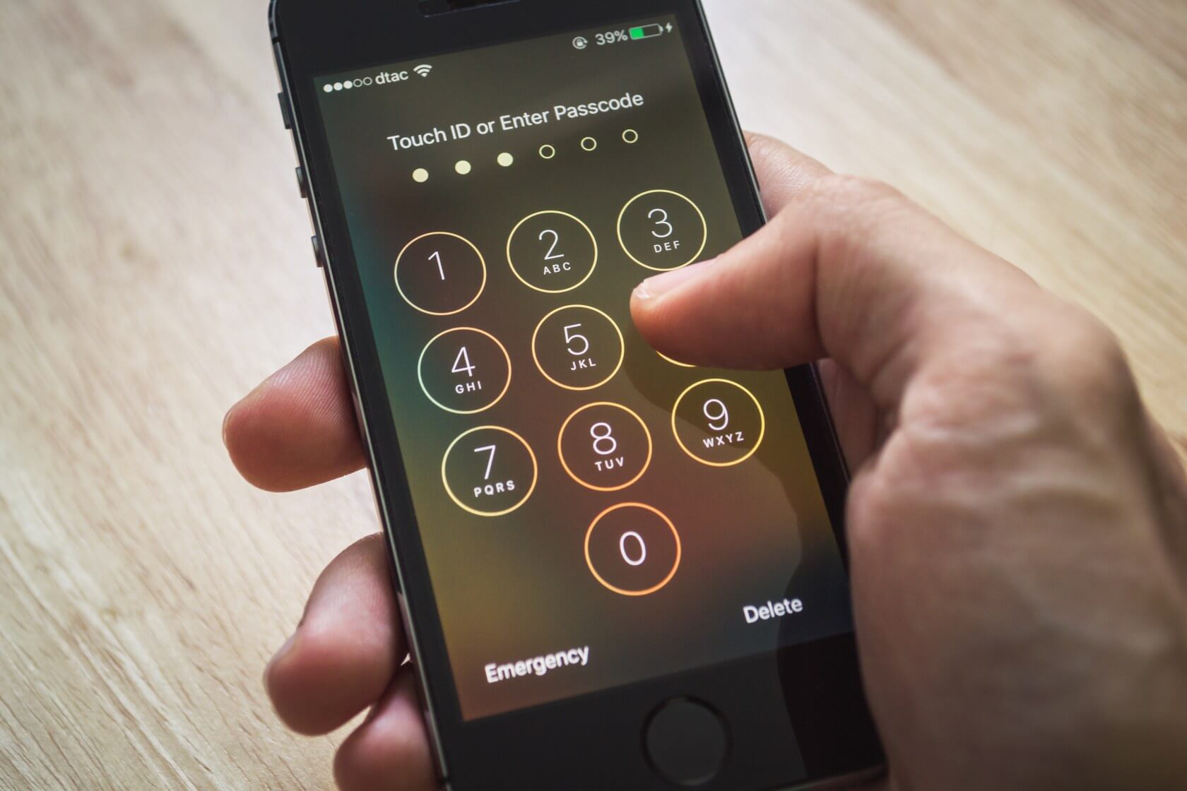 Aktualizovaný iOS 11.4.1 Obmedzuje možnosti USB by-pass DoS a niekoľko bezpečnostných problémov