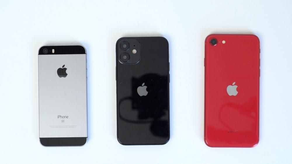 Tako bodo videti nove velikosti iPhone 12 v roki